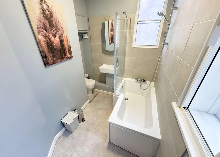 Wonderful 3 Bed In Old Market Lägenhet