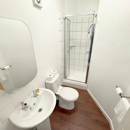 Wonderful 3 Bed In Old Market 브리스틀